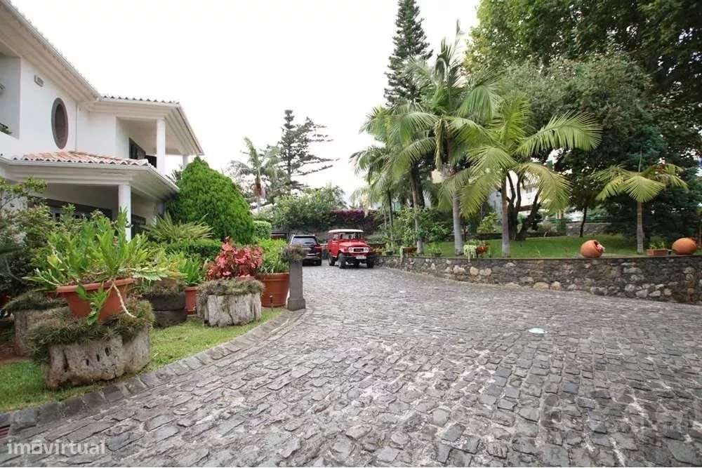 Viver com Elegância, Beleza Intemporal e Espaço Abundante: Uma Casa Se - Grande imagem: 5/38