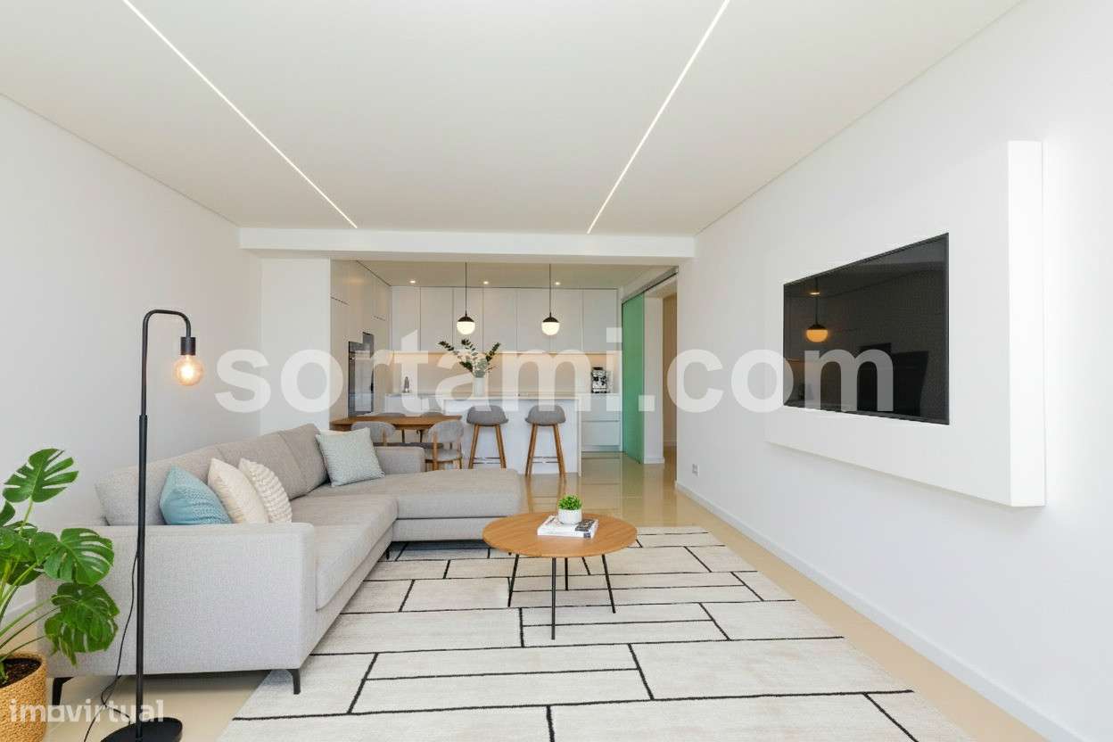 Apartamento T1+1 Venda em Quarteira,Loulé-1
