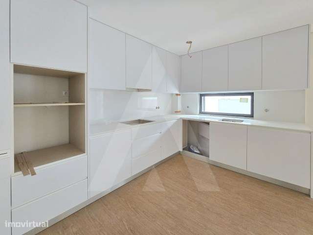 Apartamento T2 moderno - Open Space com imensa luz natura - Grande imagem: 5/23