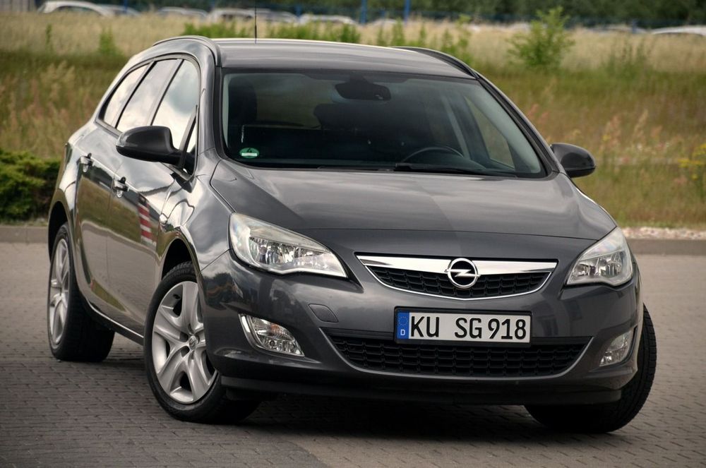 Opel Astra J (2009-2019) 2011