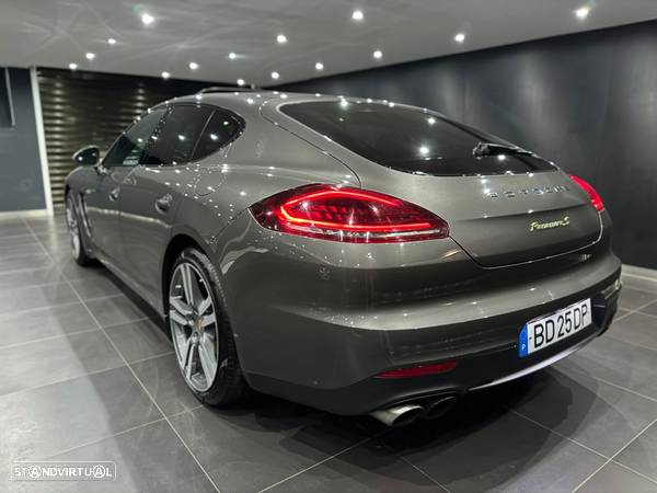 Porsche Panamera - 6