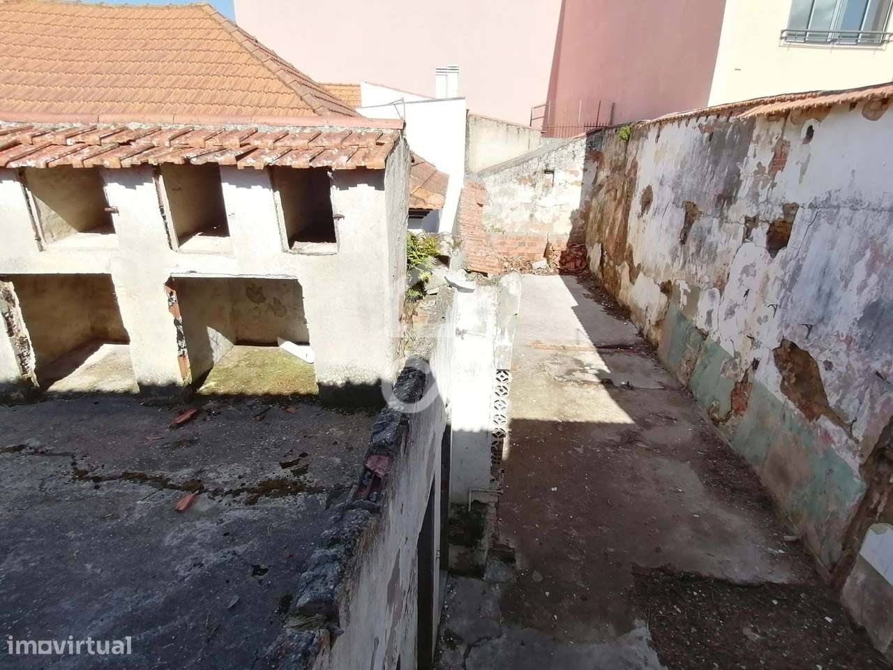 Oportunidade imperdível no centro da Vila do Bombarral.-14