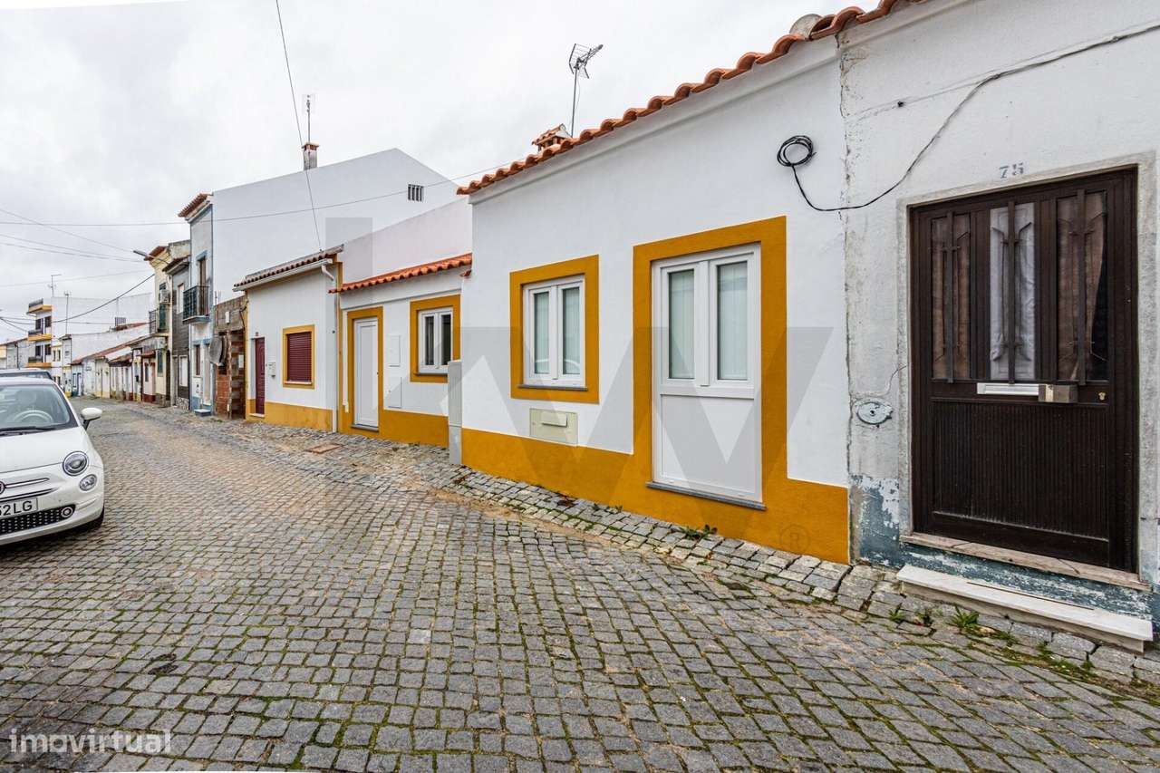 Moradia T2, recuperada com charme, no Gavião - Grande imagem: 4/42