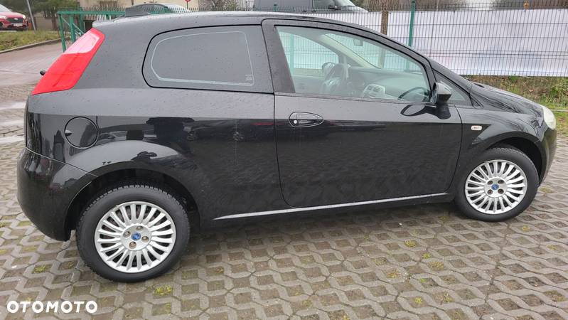 Fiat Grande Punto - 25