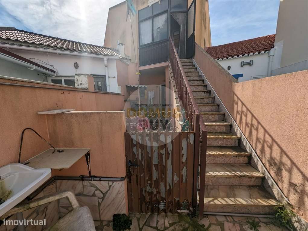Moradia  2 pisos + sótão - 200 m da Praia- Costa da Caparica-17