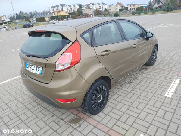 Ford Fiesta 1.25 Ghia - 6