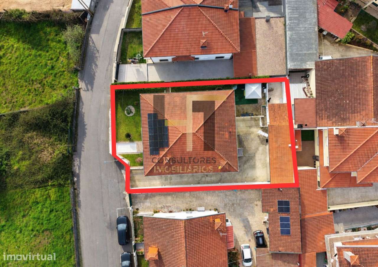 Moradia T3 | 4 Frentes | Suíte | Jardim-41