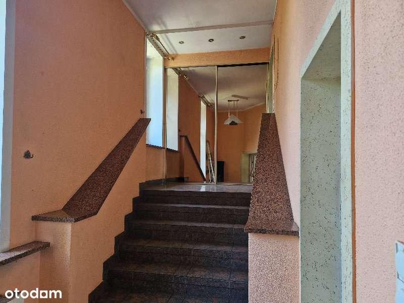 Dom z obiektem na działalnośc-6