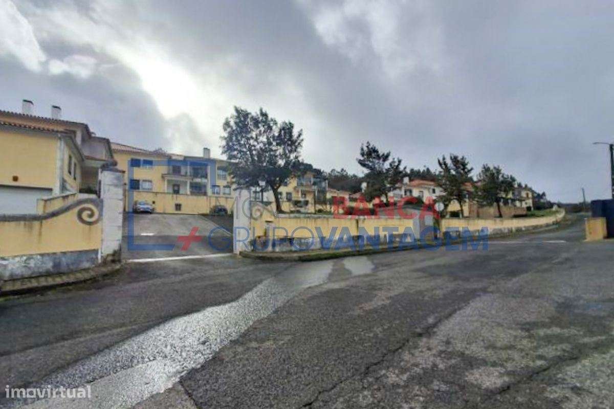 Estacionamento DUPLO, coberto, na Asseiceira Pequena - Venda do Pin... - Grande imagem: 3/7