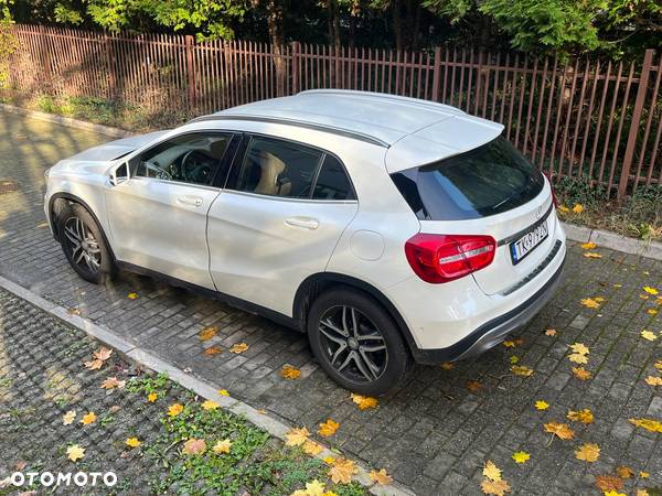 Mercedes-Benz GLA - 5