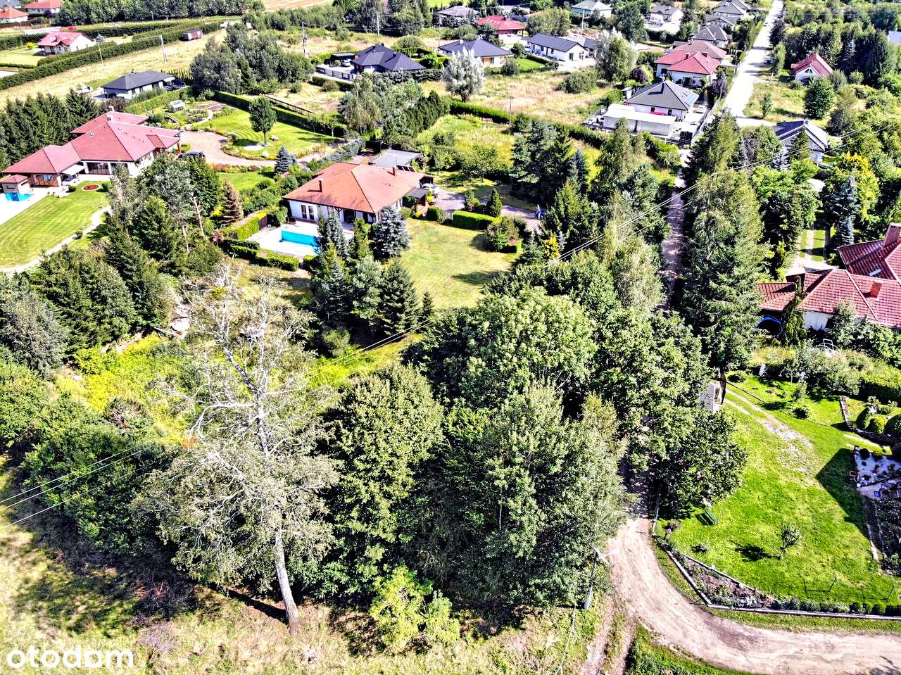 DOM z duszą +duży ogród+niezależne mieszkanie (lokal)+basen+2 wjazdy-1