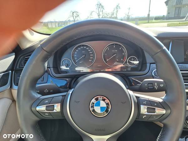 BMW Seria 5 520d xDrive - 21