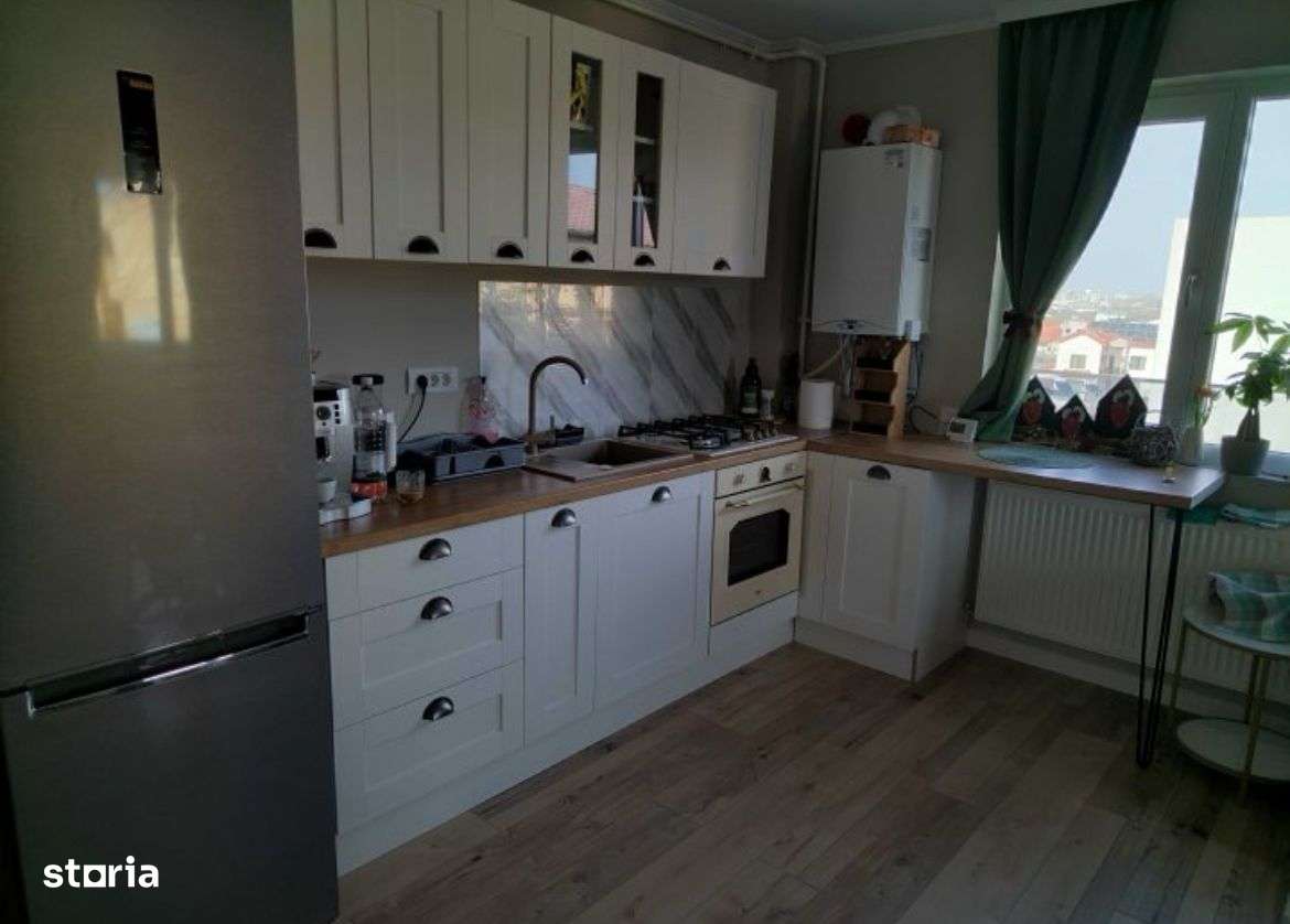 APARTAMENT 3 CAMERE - PALAZU MARE - Imagine principală: 3/8