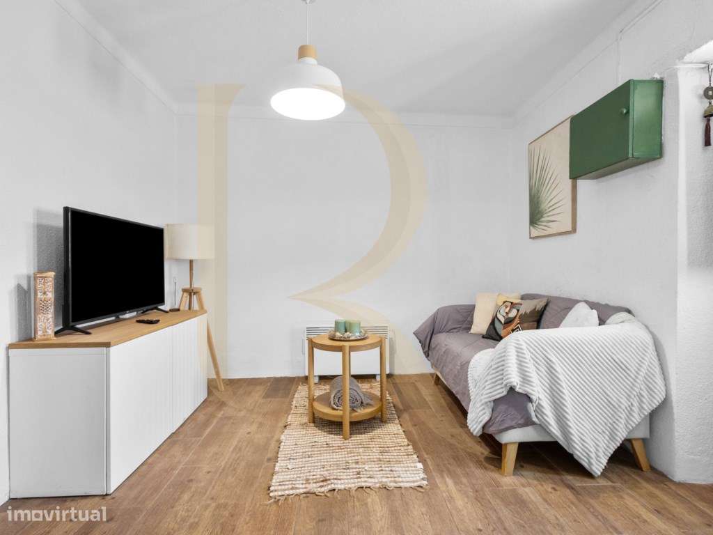 Moradia térrea T2 remodelada com logradouro e anexo em Reguengos de... - Grande imagem: 5/26