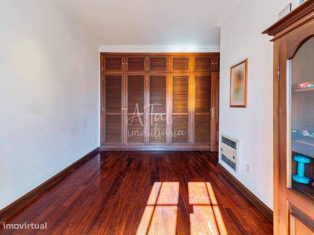 Moradia V6 centro do Montijo-27