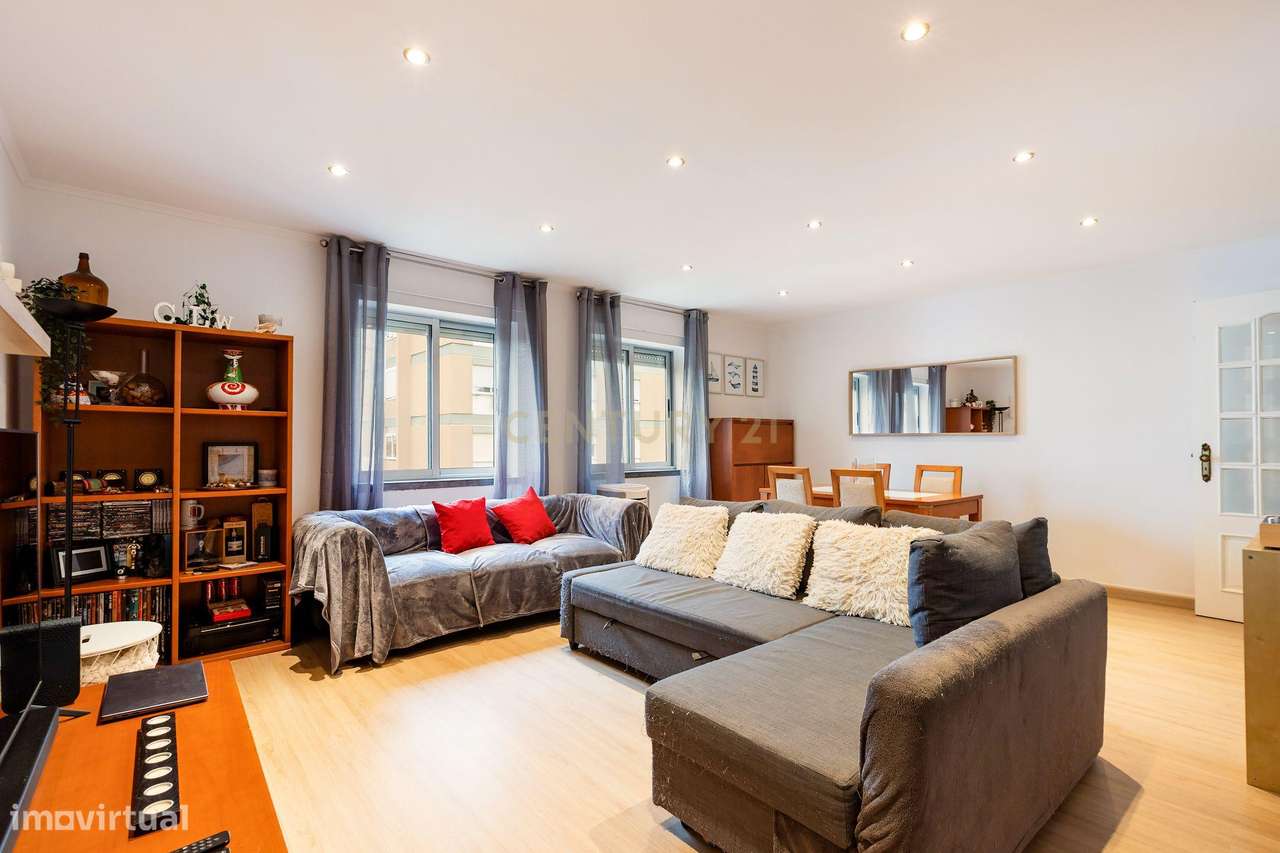 Apartamento T4 Remodelado Corroios-6