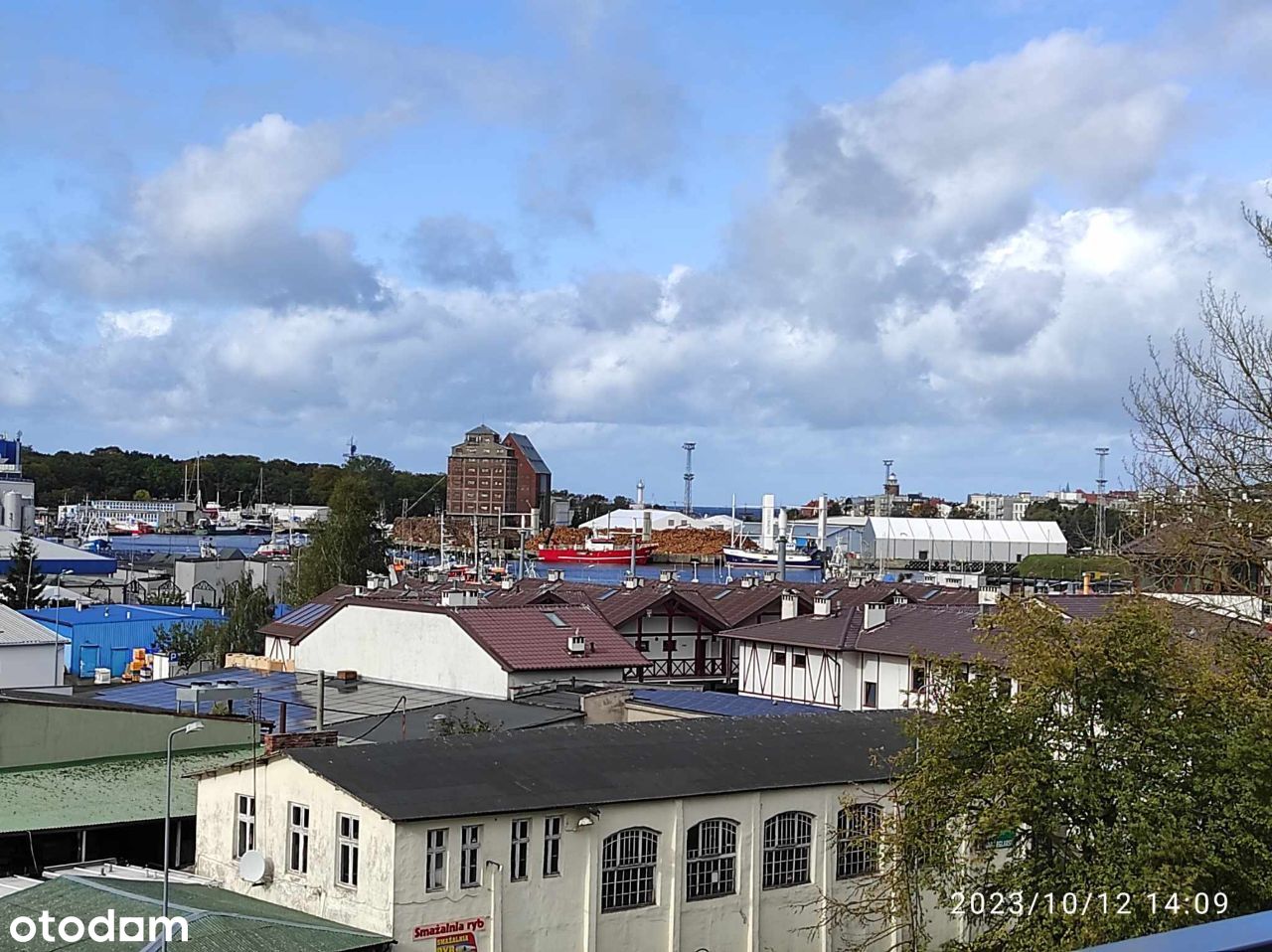 Nr 39 trzy pokoje z widokiem na port i morze