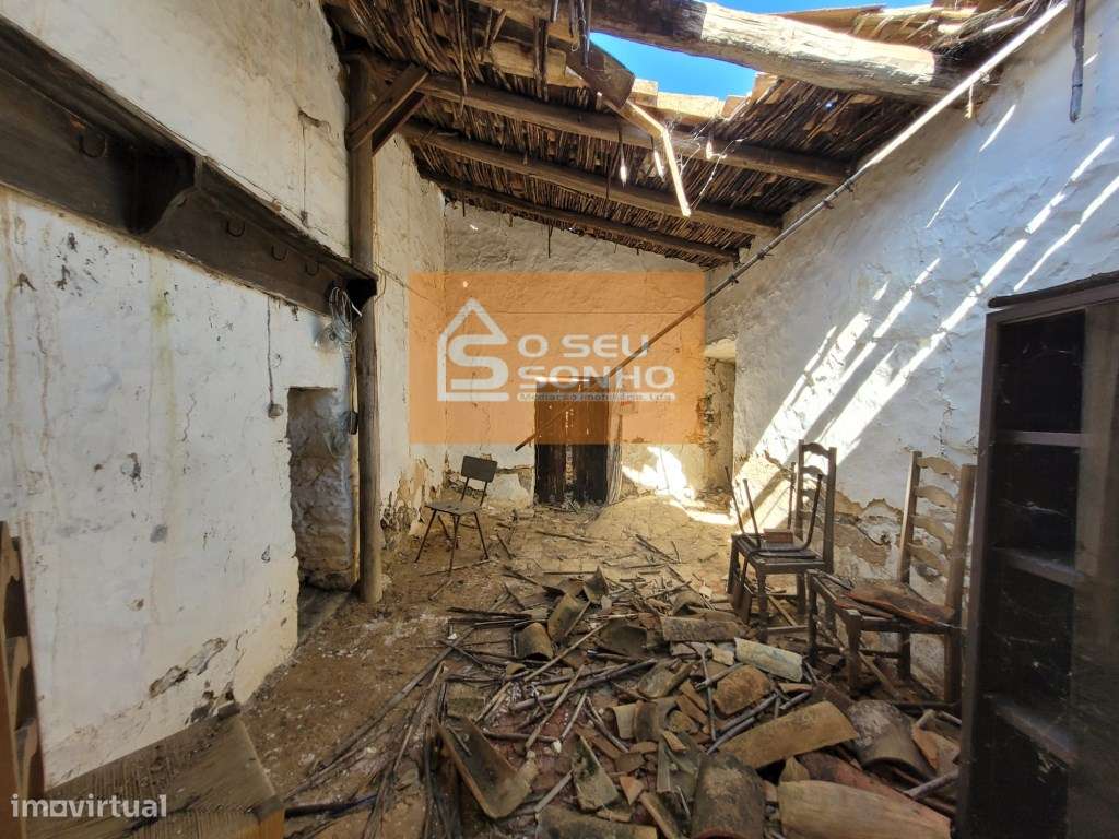 Casa Antiga para recuperar perto de São Brás de Alportel-10