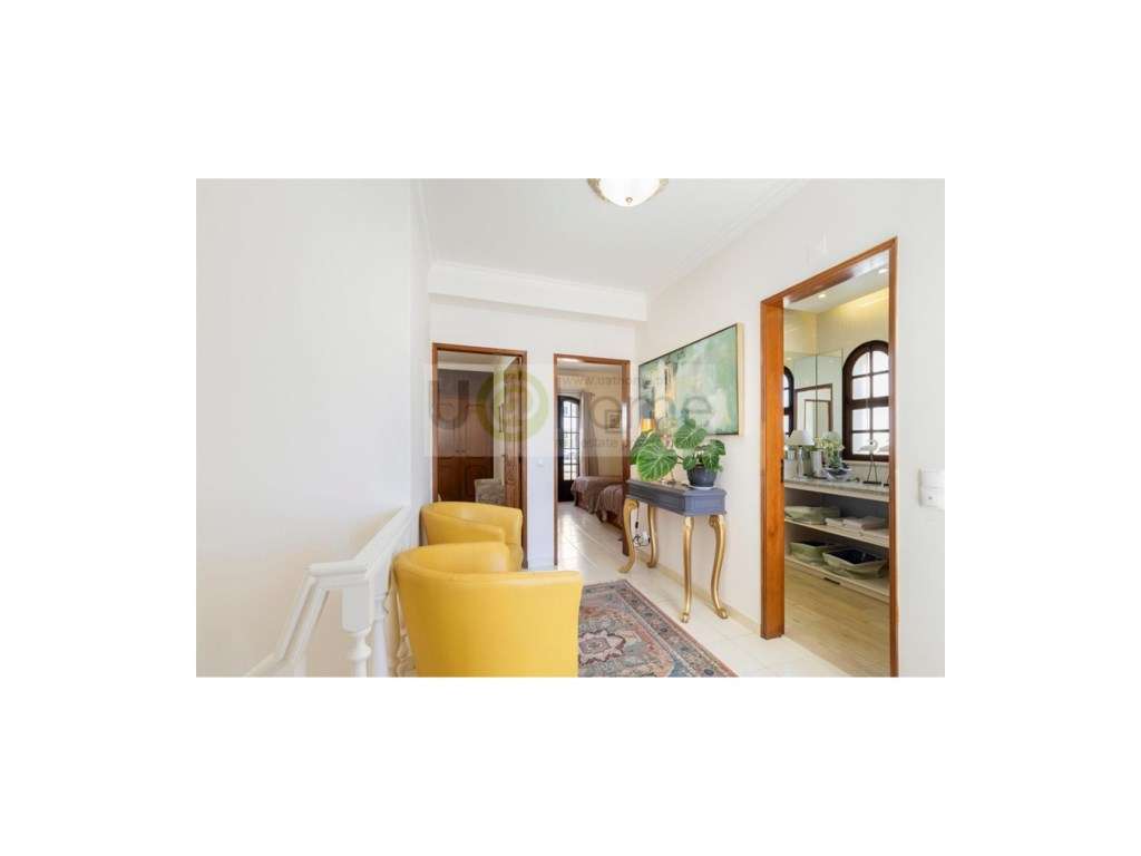 Moradia V4 geminada em Vilamoura perto da Marina-16