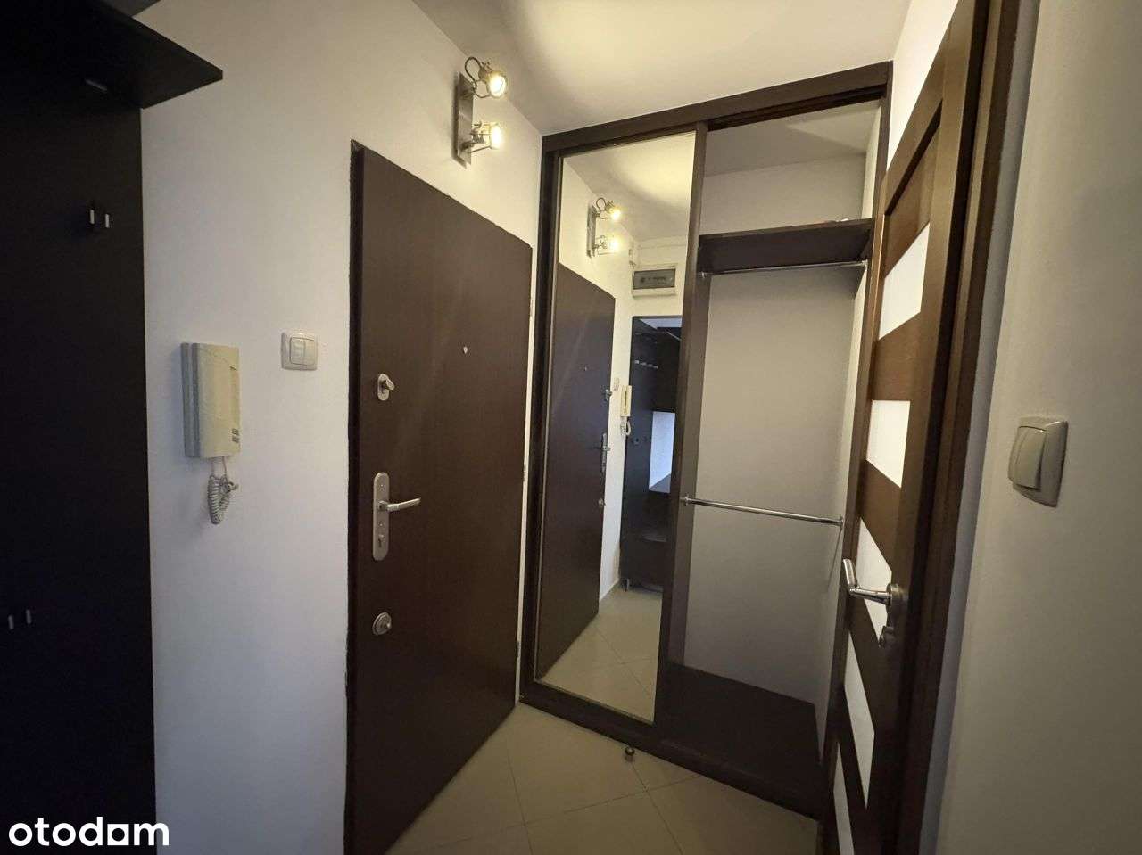 Kawalerka blisko metra. Idealna pod wynajem-6