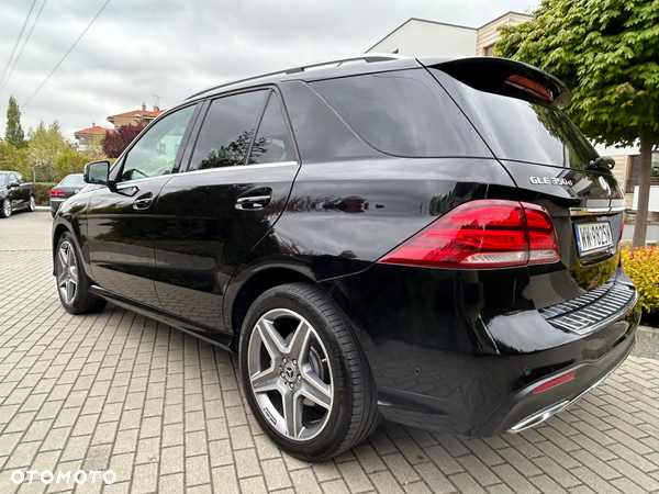 Mercedes-Benz GLE 350 d 4-Matic - 4