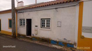 Casa Térrea 3 Assoalhadas em Aguiar (Viana do Alentejo)