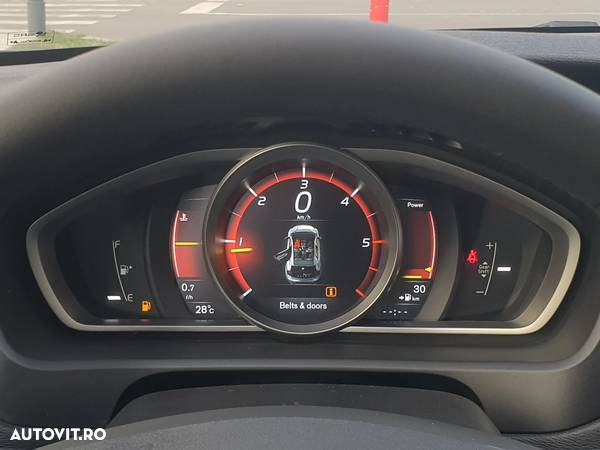 Volvo V40 ver-d2-linje-you- - 33