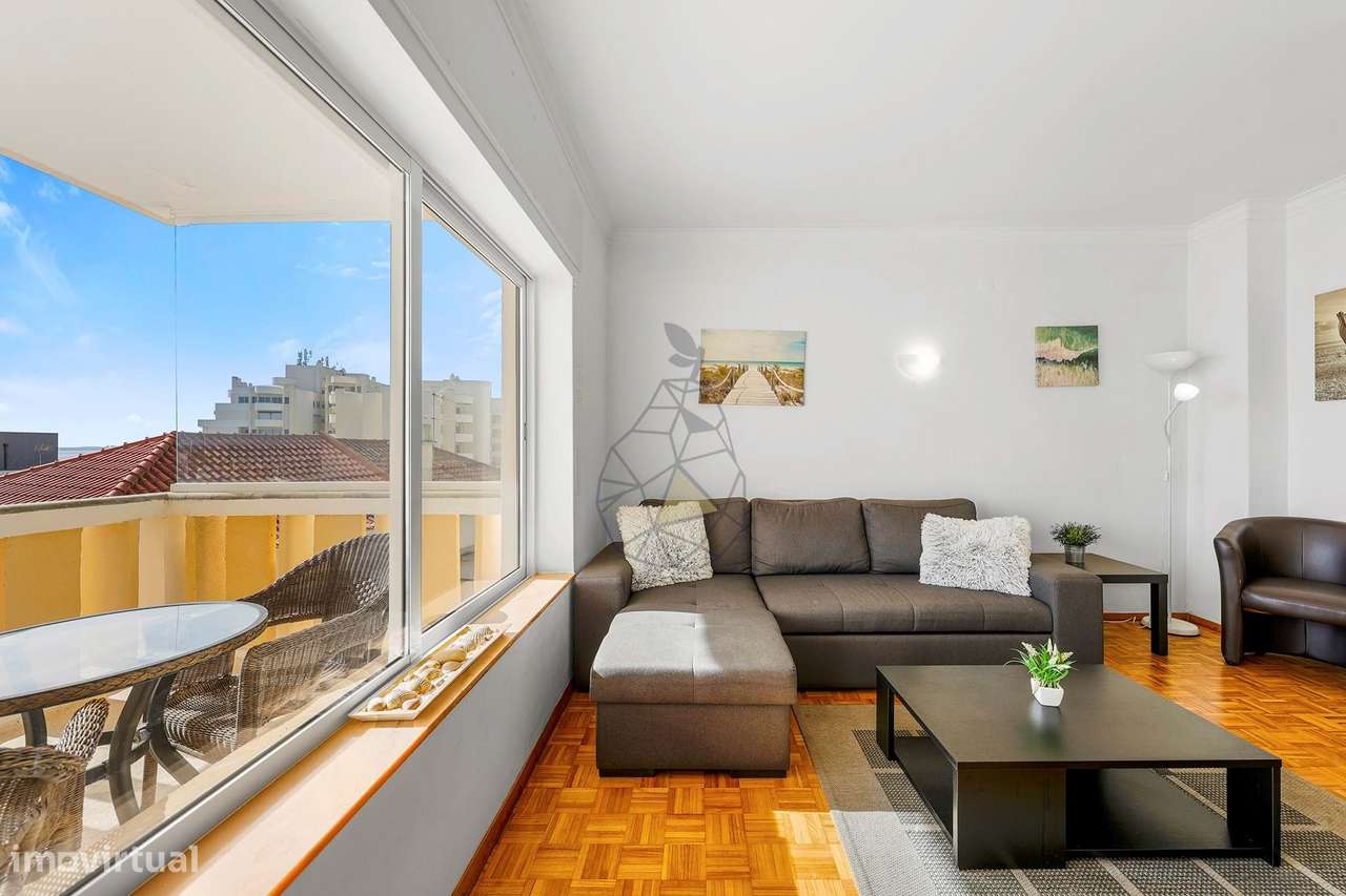 Apartamento T1  com Garagem e Piscina  no Coração da Praia da Rocha-11