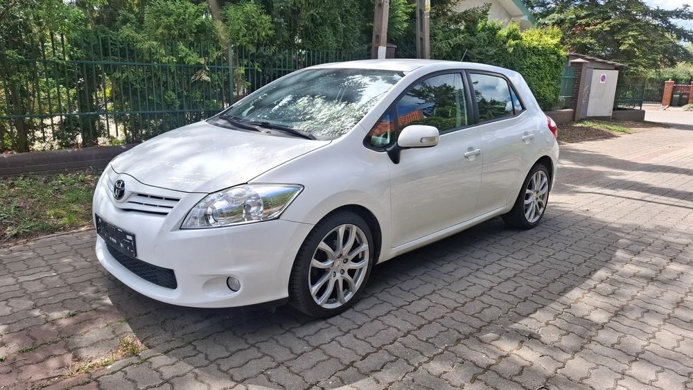Toyota Auris I (2006-2012) 2011