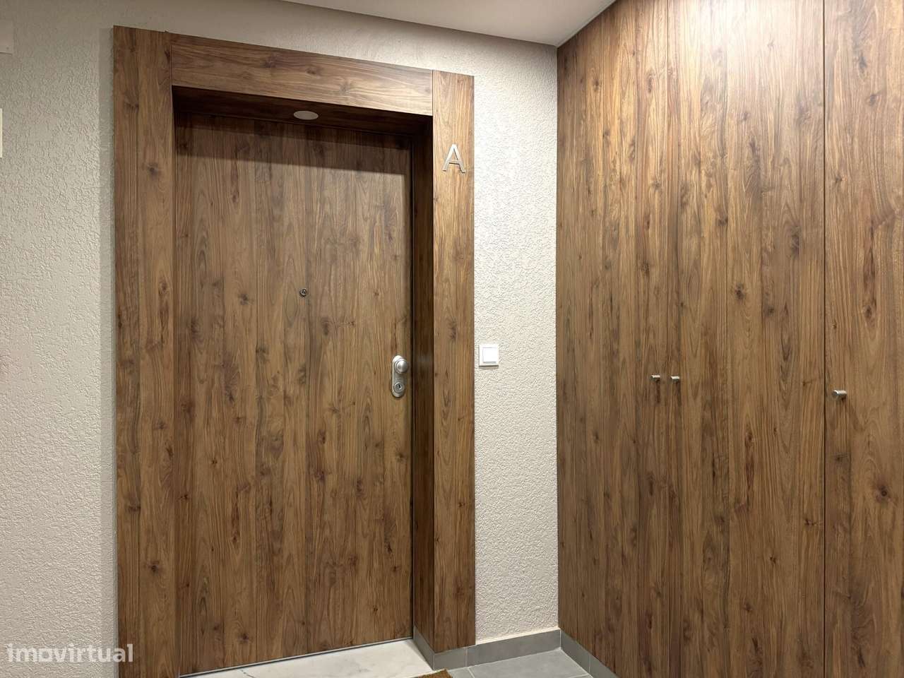 Apartamento T3 novo com Mezzanine e estacionamento no centro de Carcav-36