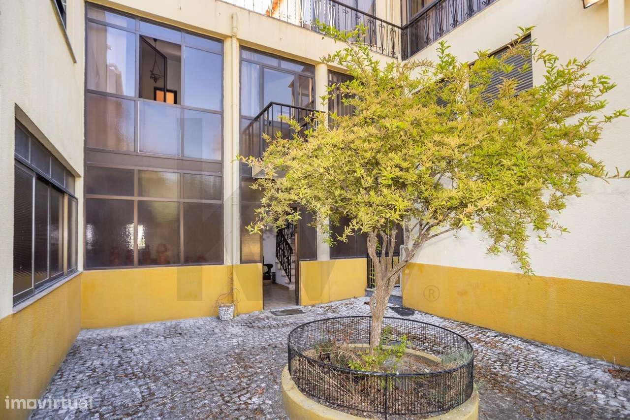 Fantástica Moradia T4 (10 Divisões) com Terreno de 869 m2 – Imenso Pot-39