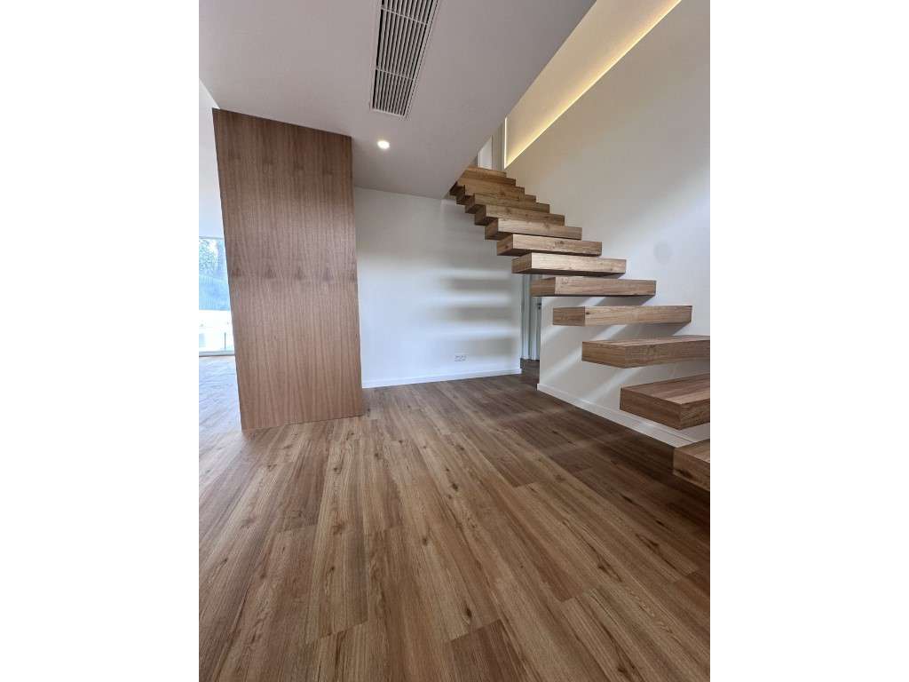 Moradia de Luxo V5 - Conforto, Modernidade e Elegância-6