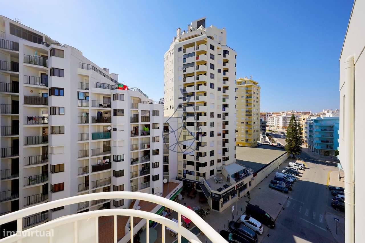 Apartamento Duplex T3 mobilado,  3 casa de banho ,Terraço, Vista Mar A-6