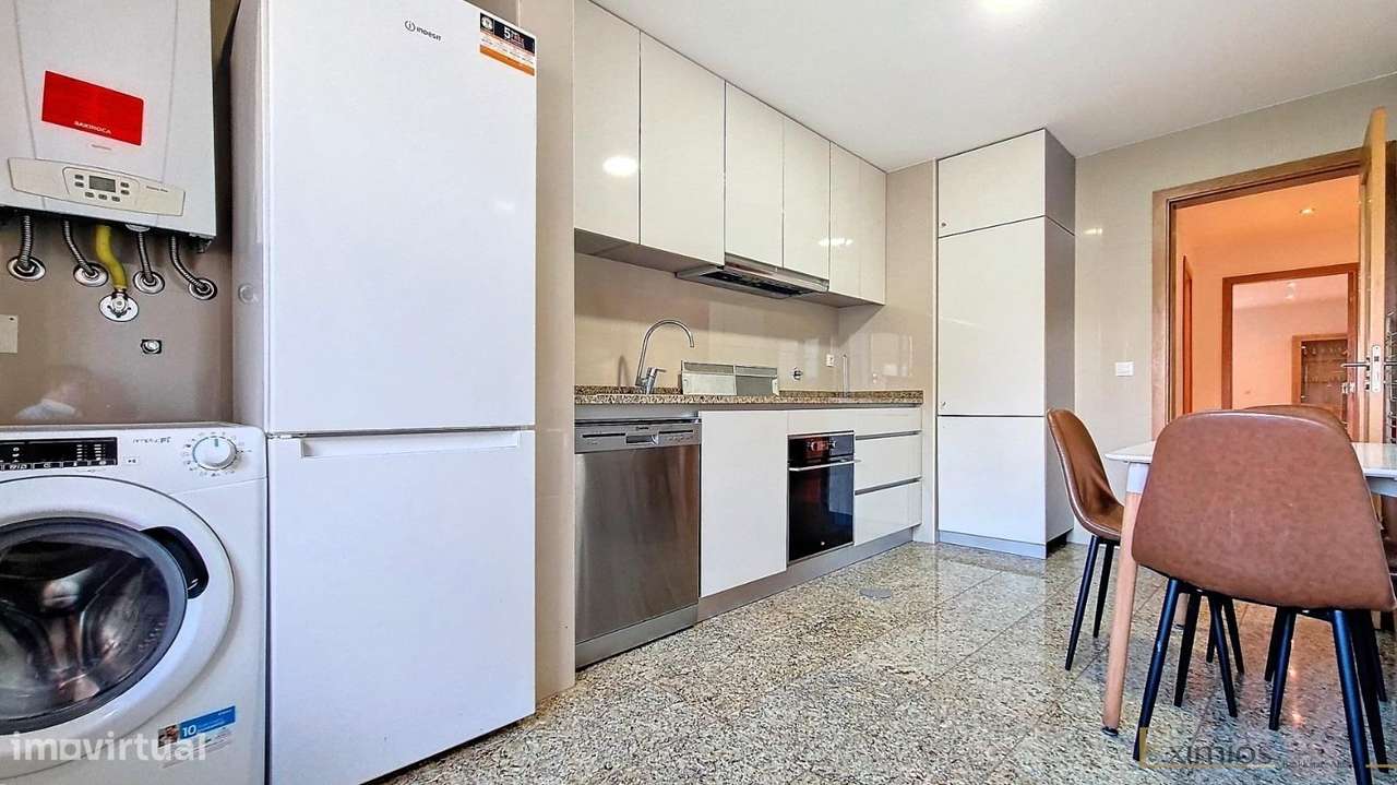 Apartamento T2 com garagem, na Póvoa de Varzim - Grande imagem: 4/17