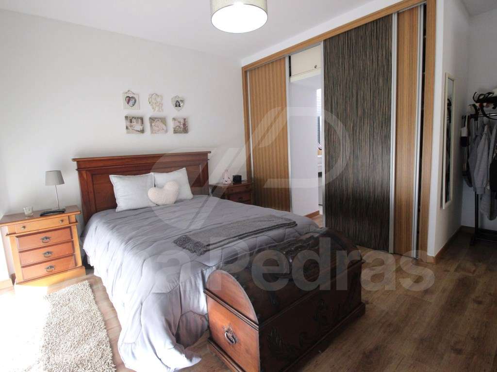 Contemporânea Moradia T4-18