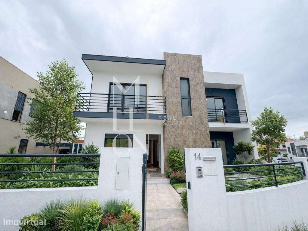 MORADIA T5 RENOVADA | GARAGEM 100 m2 | PRONTA A HABITAR – FEIJÓ-25