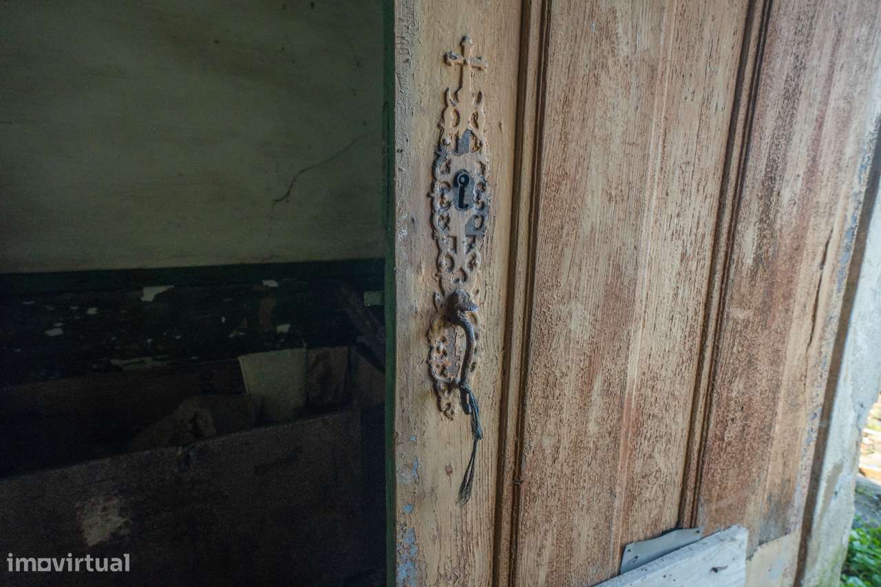 Moradia T2-Para Reconstrução-25