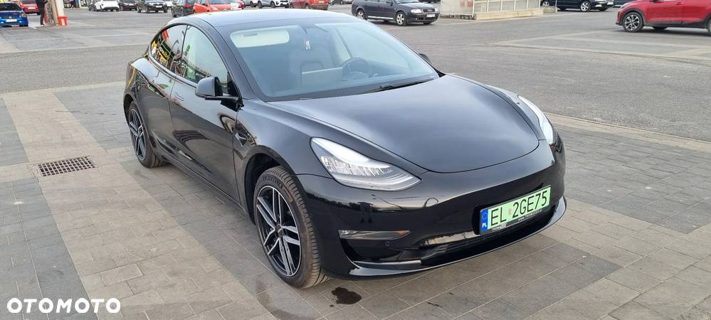 Tesla Model 3 Standard Reichweite Plus Hinterradantrieb - 12