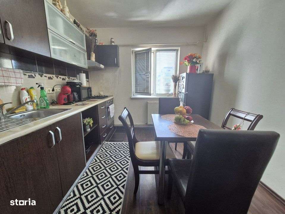 Vanzare apartament 3 camere, situat ULTRACENTRAL, strada Unirii - Imagine principală: 5/8