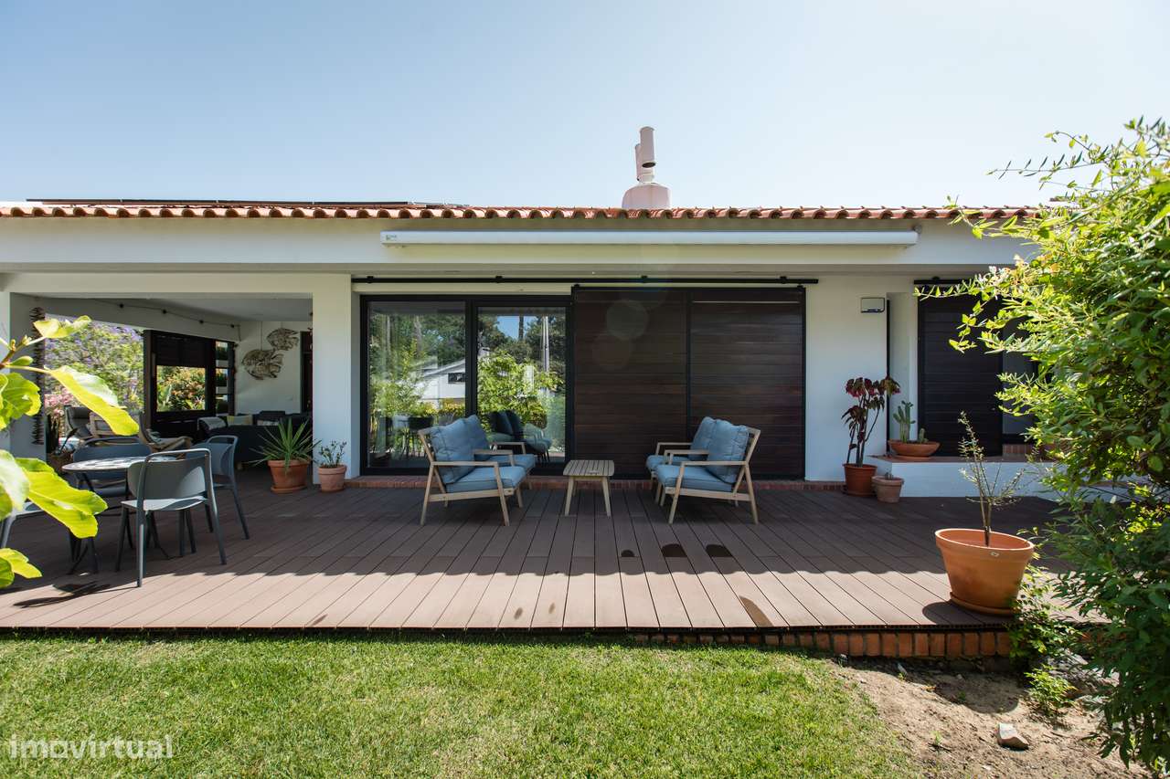 Moradia isolada terreno de 811m2 piscina jardim Sesimbra-7