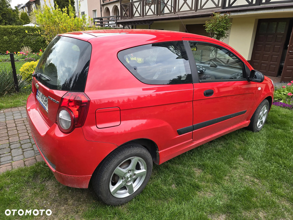 Chevrolet Aveo 1.2 16V Base - 10