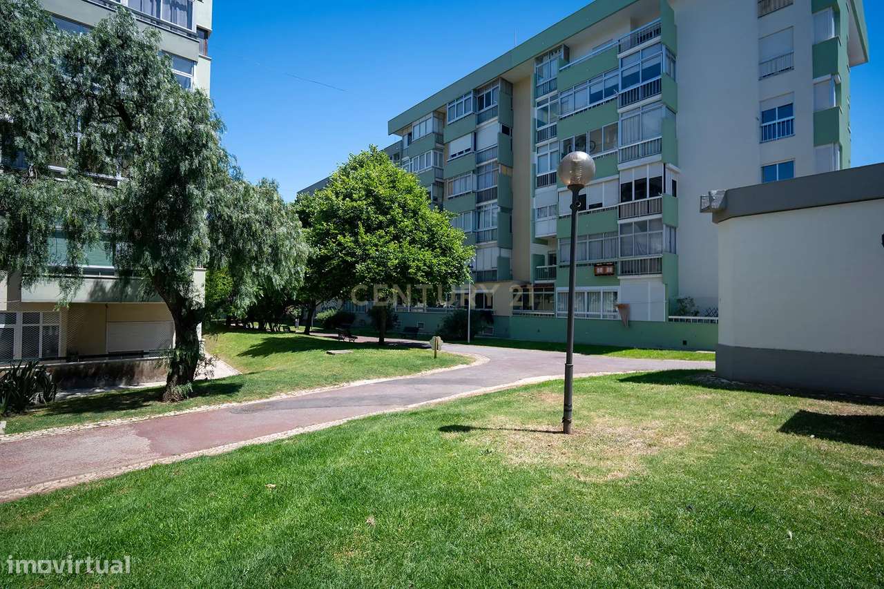 Apartamento Renovado T2 em Oeiras, ótimas áreas e com tudo perto de si-30