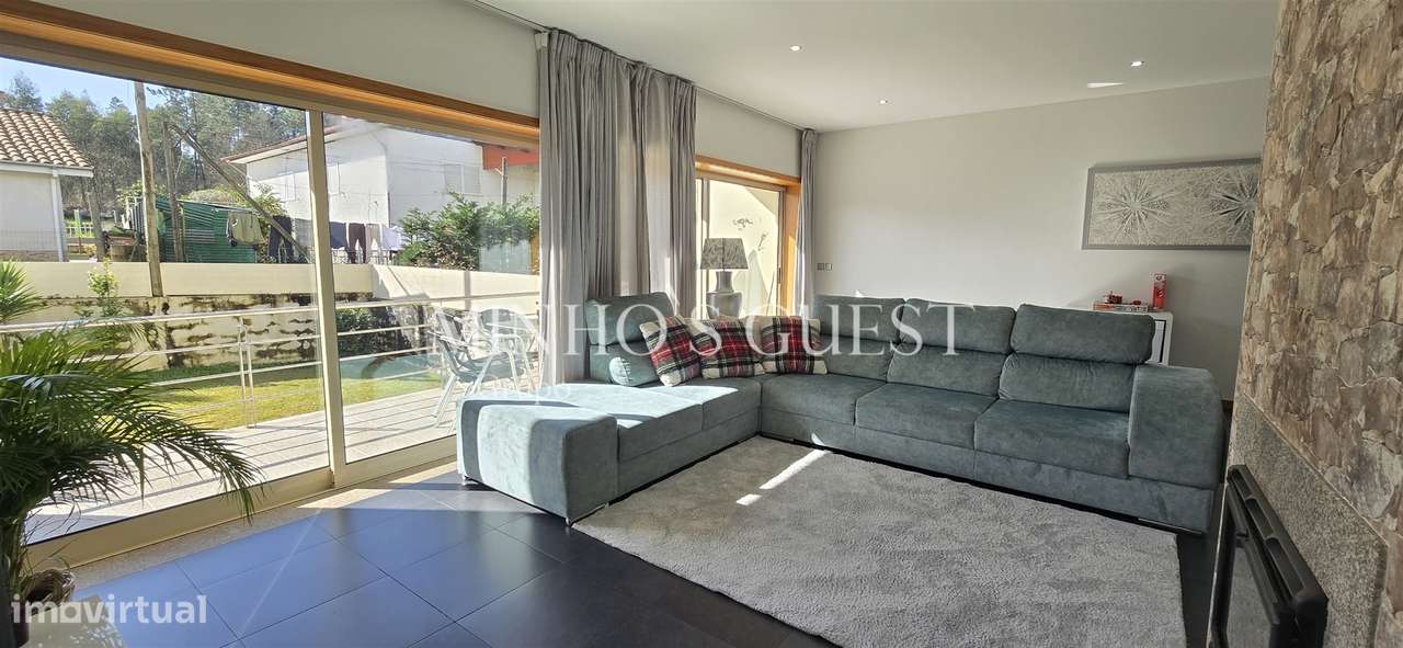 Moradia V3 c/ 1 Suite Closet, Mobilada e Equipada pronta a Habitar c/-1