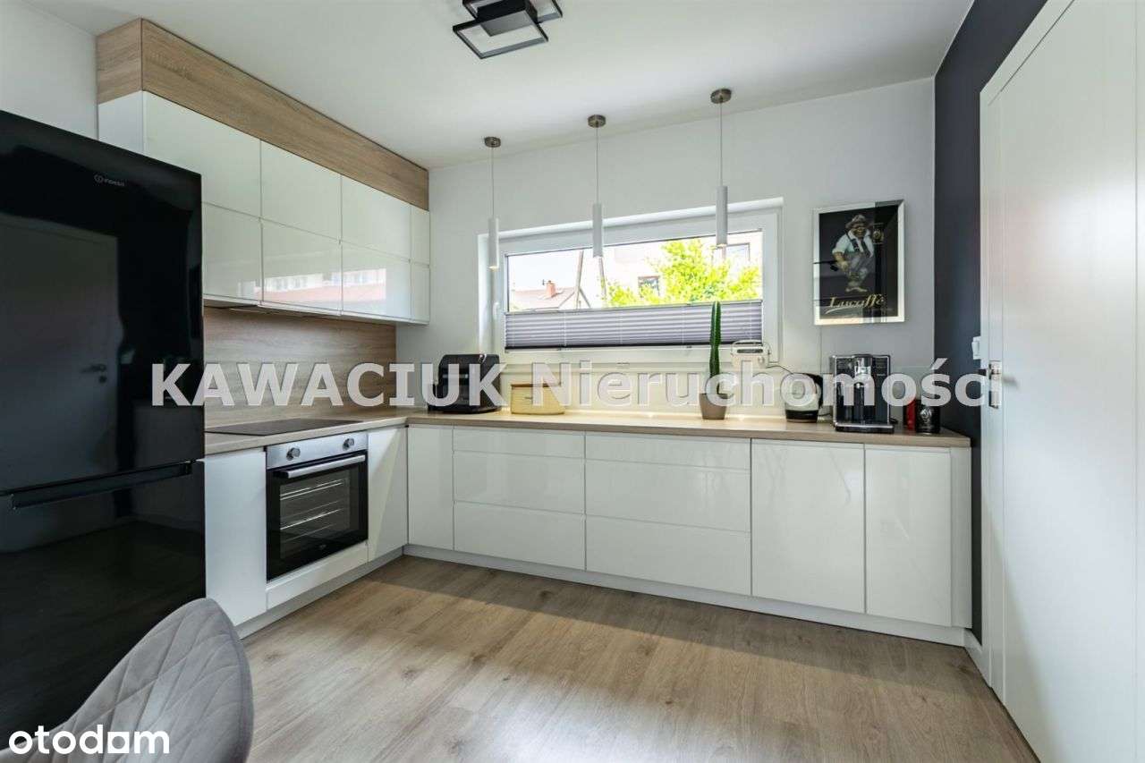 Przepiękny Dom Z Ogródkiem W Dobrej Lokalizacji-4