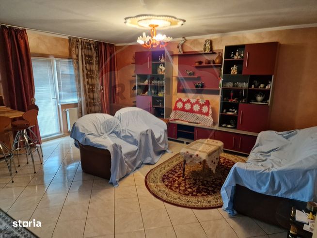 Apartament cu 3 camere de vânzare în zona Stefan cel Mare-3