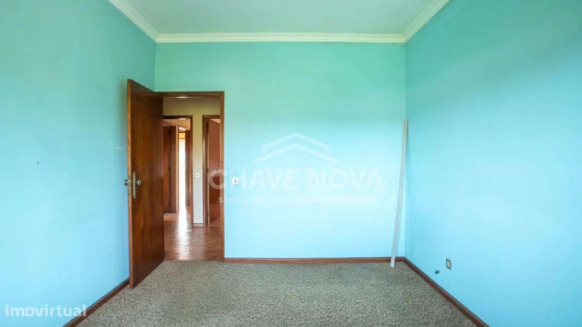 PS - Moradia T3, inserida num terreno com 1500m²-24