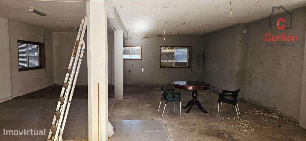 CONJUNTO DE 2 MORADIAS EM GULPILHARES-17