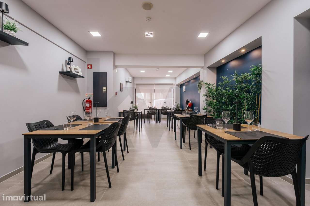 Trespasse de Restaurante Equipado e Remodelado na Rua dos Combatentes,-37