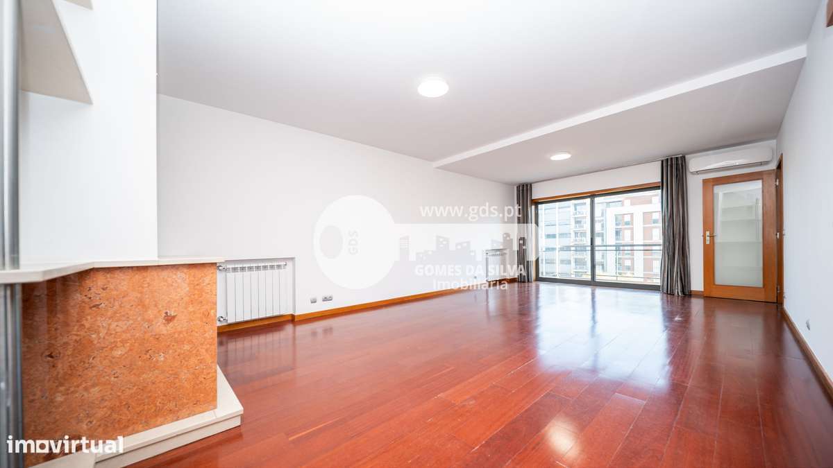 Apartamento T3 com Garagem – Rua José António Cruz, Braga (S. Vítor)-2