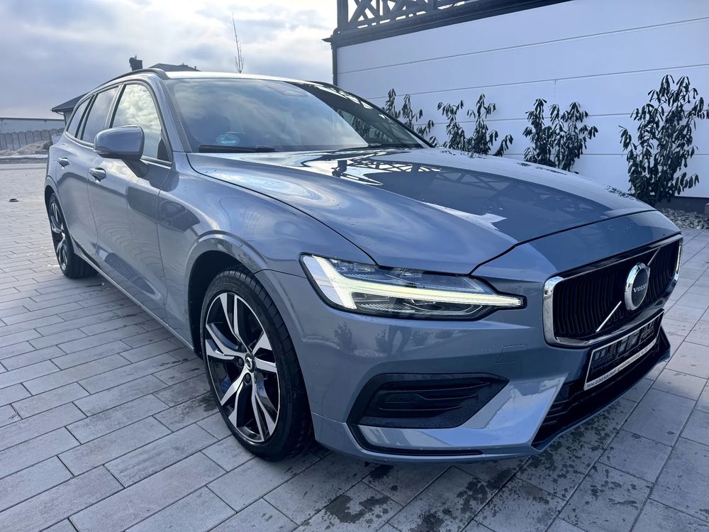 Volvo V60 II (2018- ) B3 B DKG Essential 2022